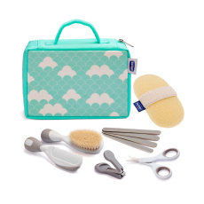 CHICCO Cestovní hygienický set pro děti 6v1 CHICCO Cestovní hygienický set pro děti 6v1