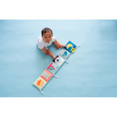 TAF TOYS Knížka pro nejmenší Severní pól TAF TOYS Knížka pro nejmenší Severní pól